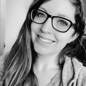 Meet your Posher, Alison